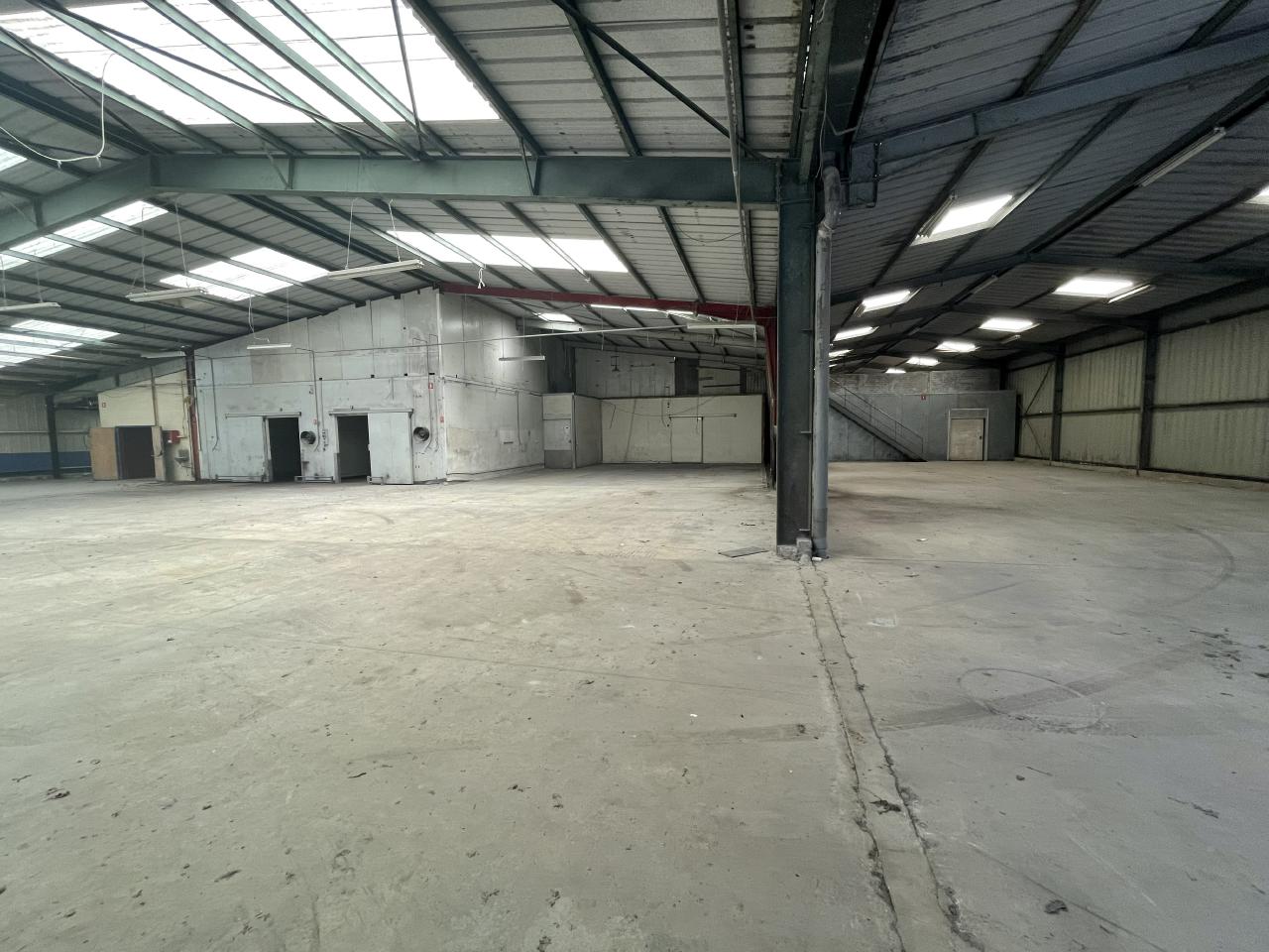 Local d'activité Noyal-sur-Vilaine 885m² Location local d'activité Noyal-sur-Vilaine Ille-et-Vilaine OLACT2204250 2